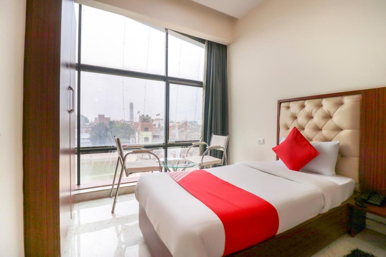 Oyo Flagship 69860 Mastana Palace Ξενοδοχείο Βαρανάσι Εξωτερικό φωτογραφία