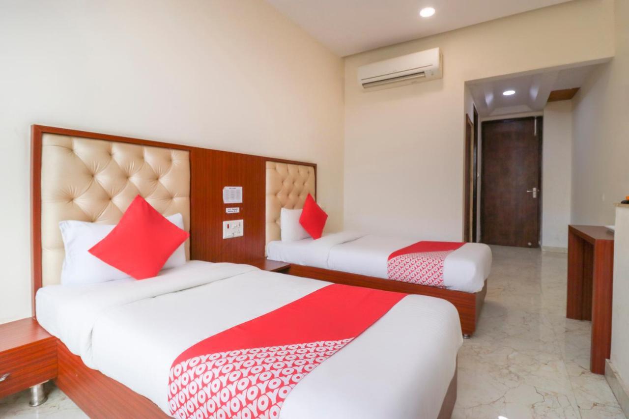 Oyo Flagship 69860 Mastana Palace Ξενοδοχείο Βαρανάσι Εξωτερικό φωτογραφία