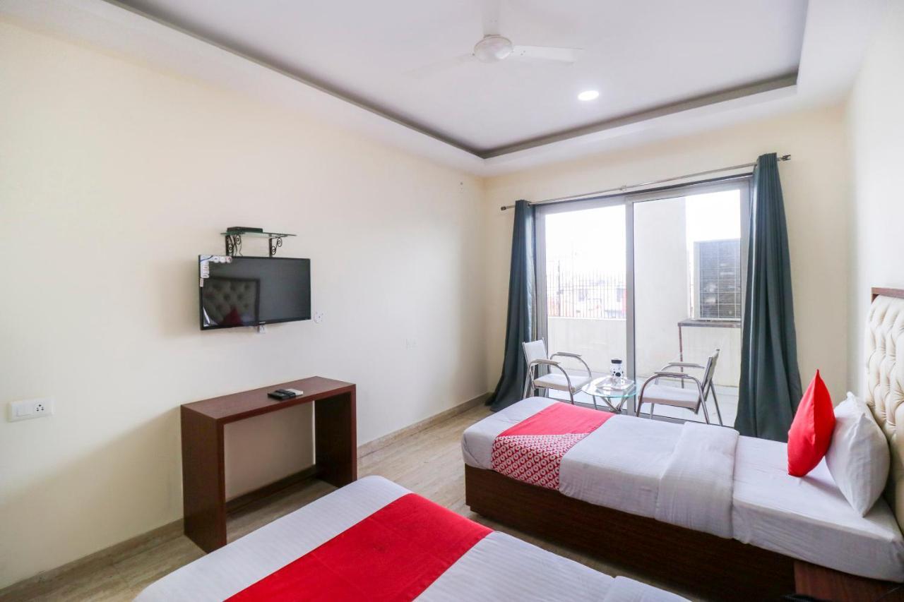 Oyo Flagship 69860 Mastana Palace Ξενοδοχείο Βαρανάσι Εξωτερικό φωτογραφία