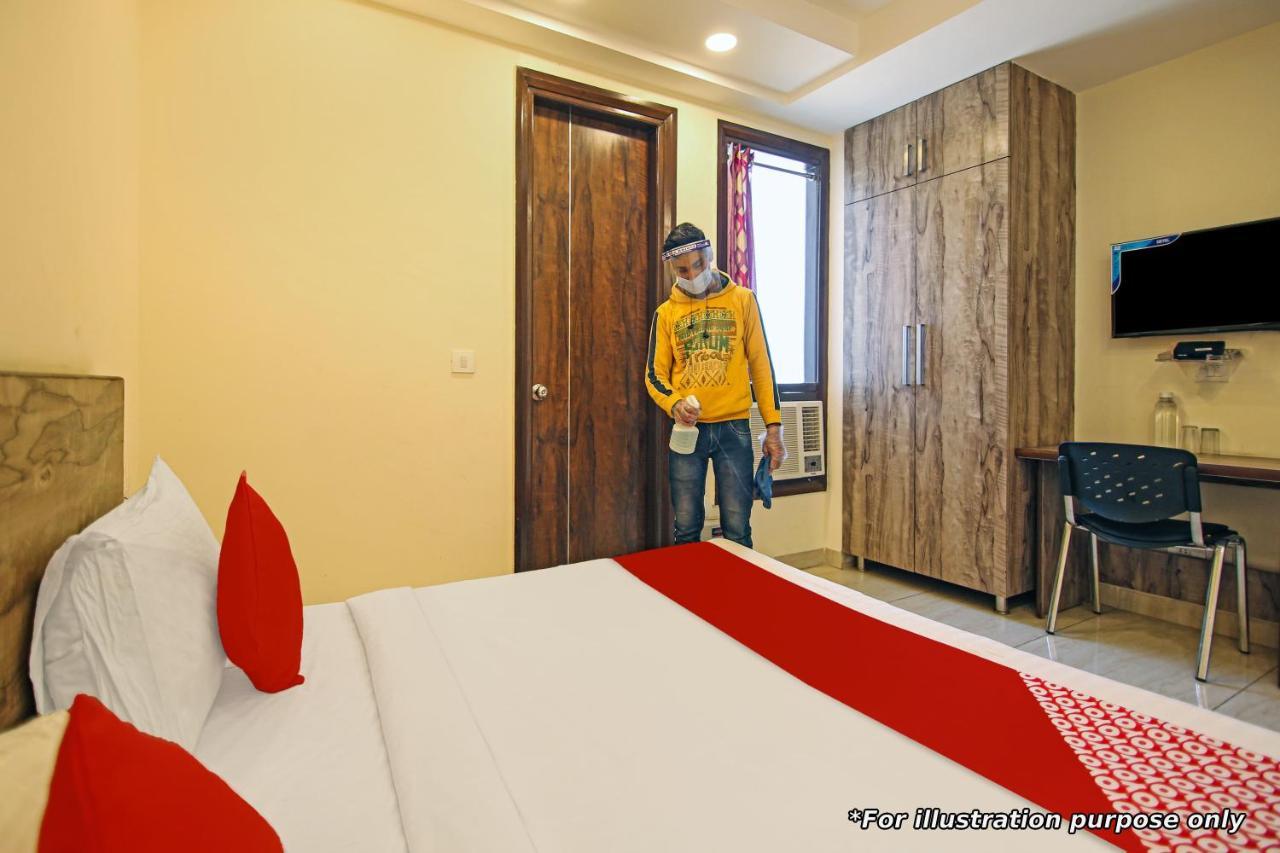 Oyo Flagship 69860 Mastana Palace Ξενοδοχείο Βαρανάσι Εξωτερικό φωτογραφία