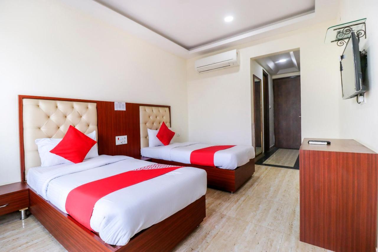 Oyo Flagship 69860 Mastana Palace Ξενοδοχείο Βαρανάσι Εξωτερικό φωτογραφία