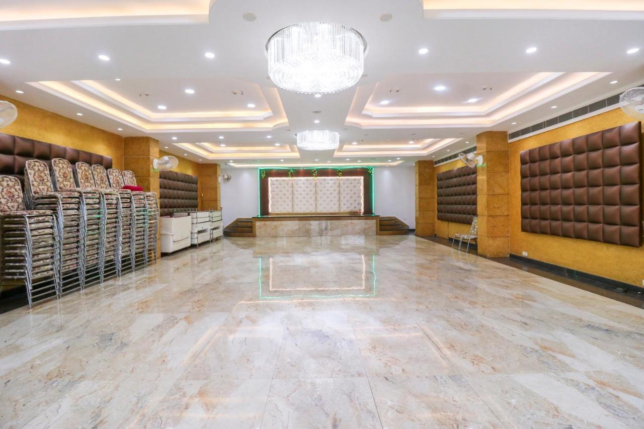 Oyo Flagship 69860 Mastana Palace Ξενοδοχείο Βαρανάσι Εξωτερικό φωτογραφία