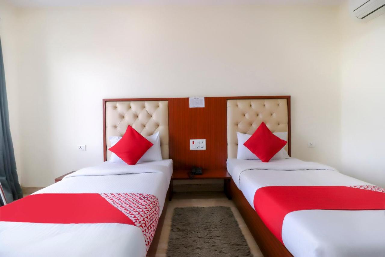 Oyo Flagship 69860 Mastana Palace Ξενοδοχείο Βαρανάσι Εξωτερικό φωτογραφία