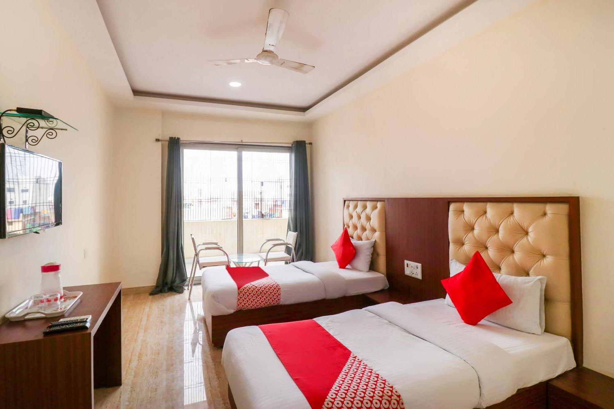 Oyo Flagship 69860 Mastana Palace Ξενοδοχείο Βαρανάσι Εξωτερικό φωτογραφία