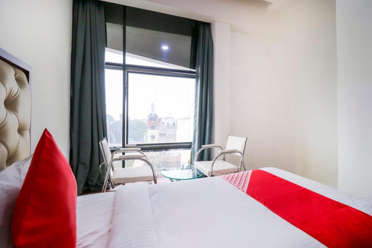 Oyo Flagship 69860 Mastana Palace Ξενοδοχείο Βαρανάσι Εξωτερικό φωτογραφία