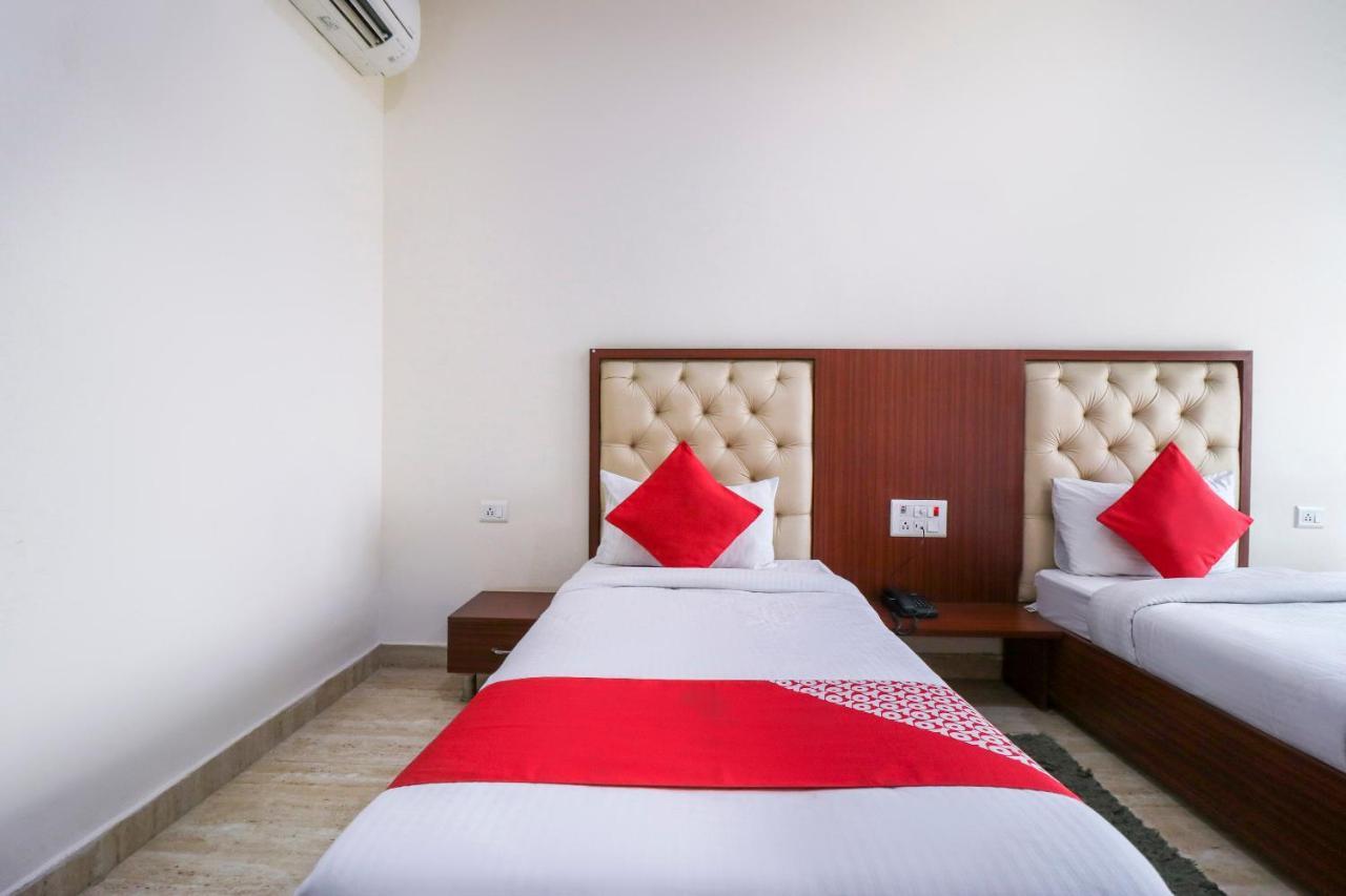 Oyo Flagship 69860 Mastana Palace Ξενοδοχείο Βαρανάσι Εξωτερικό φωτογραφία