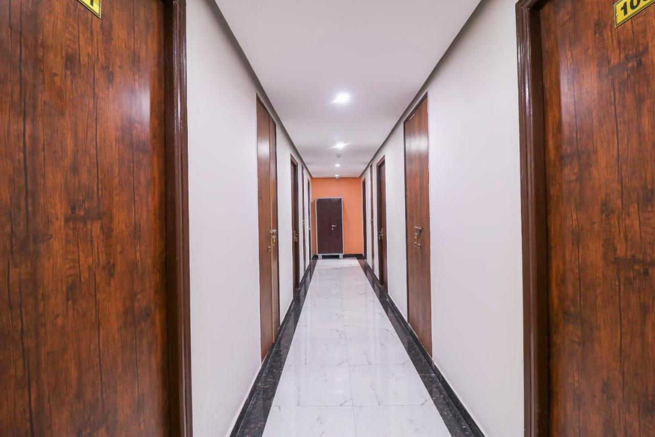 Oyo Flagship 69860 Mastana Palace Ξενοδοχείο Βαρανάσι Εξωτερικό φωτογραφία